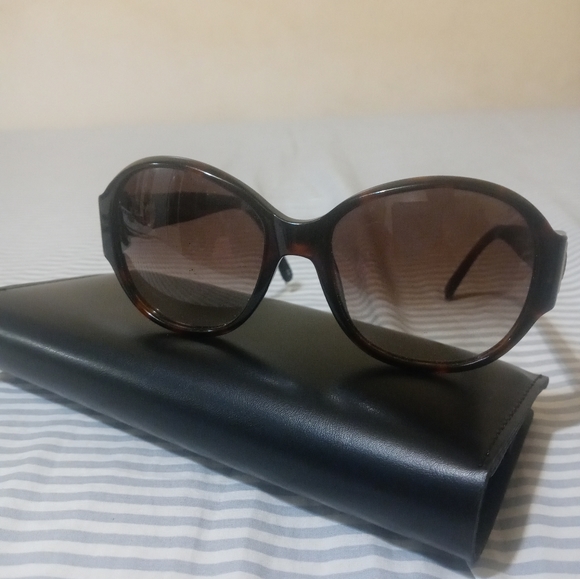 Authentic Chloe Sunglasses - Picture 3 of 16